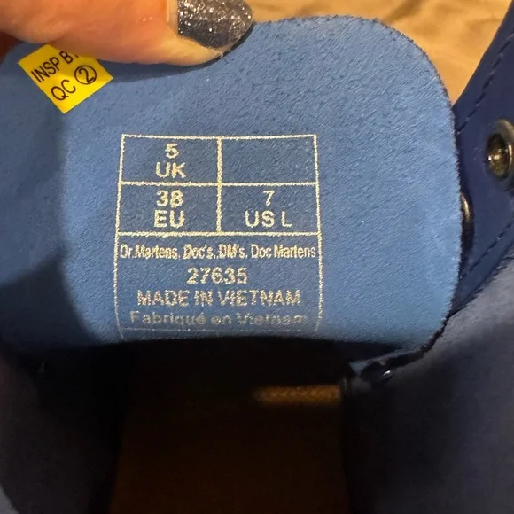 Dr. Martens Women's Shiny Blue Combat Boots size 7 - Picture 5 of 5